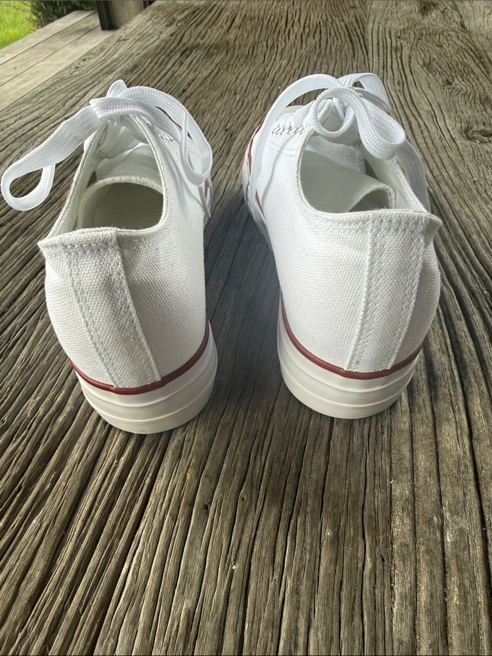 N/A classic white